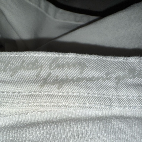 D/C Brand New Slightly Curvy Fit Straight Leg Cropped Jeans - Picture 6 of 9